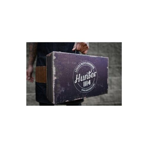 HUNTER 1114 Vintage Style Grooming Case Lined, durable case Quality hardware Faux leather 